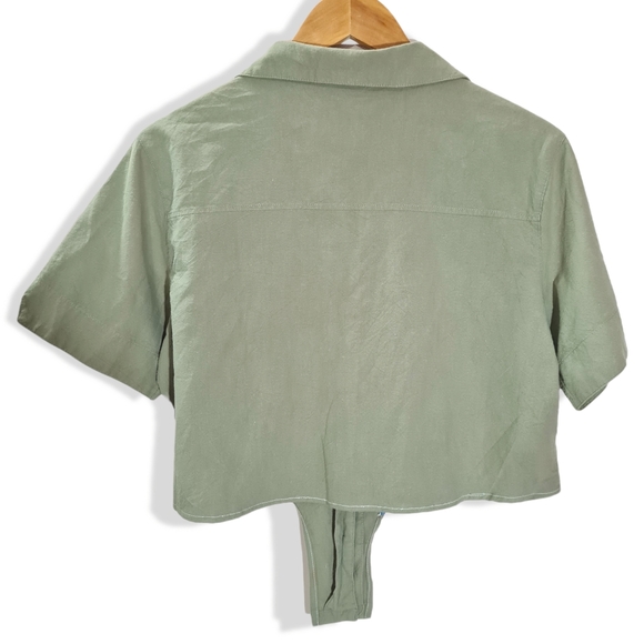 Size- M, white stag applique crop shirt - Picture 2 of 4